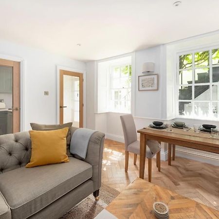 Spacious Apartment - 5 Minutes Walk To Bath Abbey Exterior photo