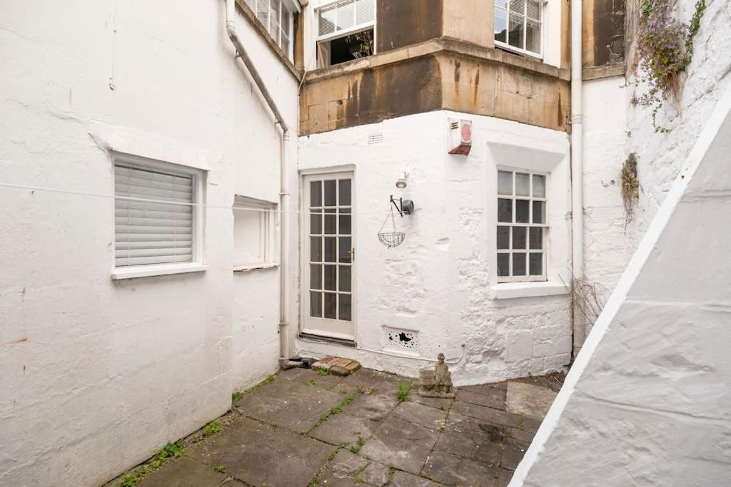 Spacious Apartment - 5 Minutes Walk To Bath Abbey Exterior photo