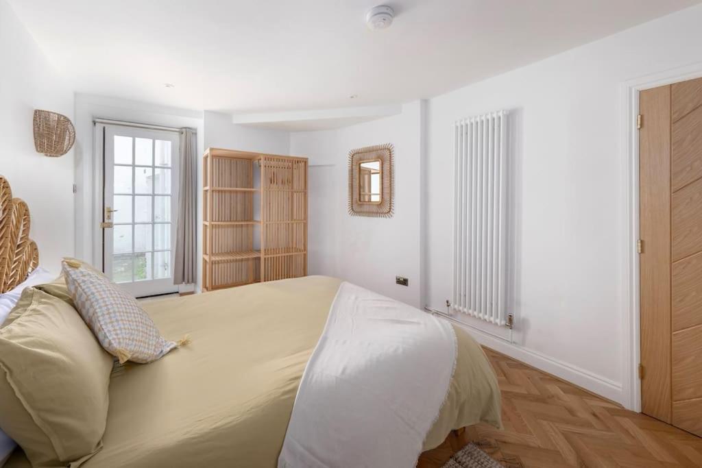 Spacious Apartment - 5 Minutes Walk To Bath Abbey Exterior photo