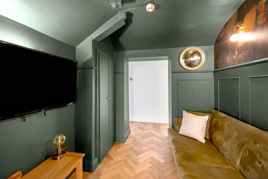 Spacious Apartment - 5 Minutes Walk To Bath Abbey Exterior photo