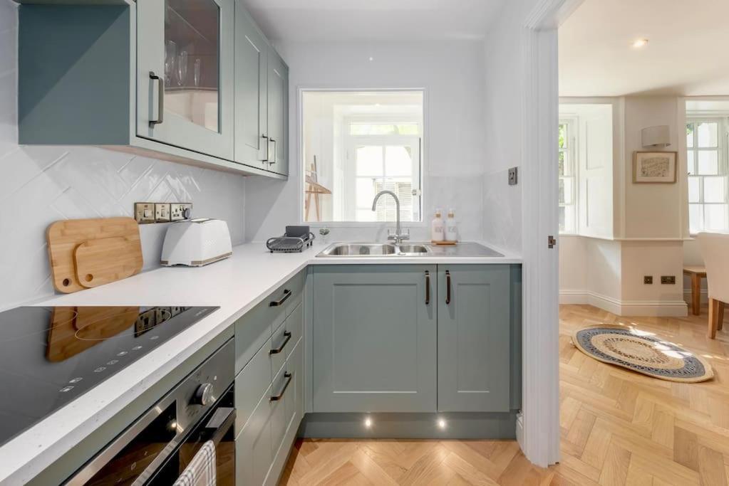 Spacious Apartment - 5 Minutes Walk To Bath Abbey Exterior photo